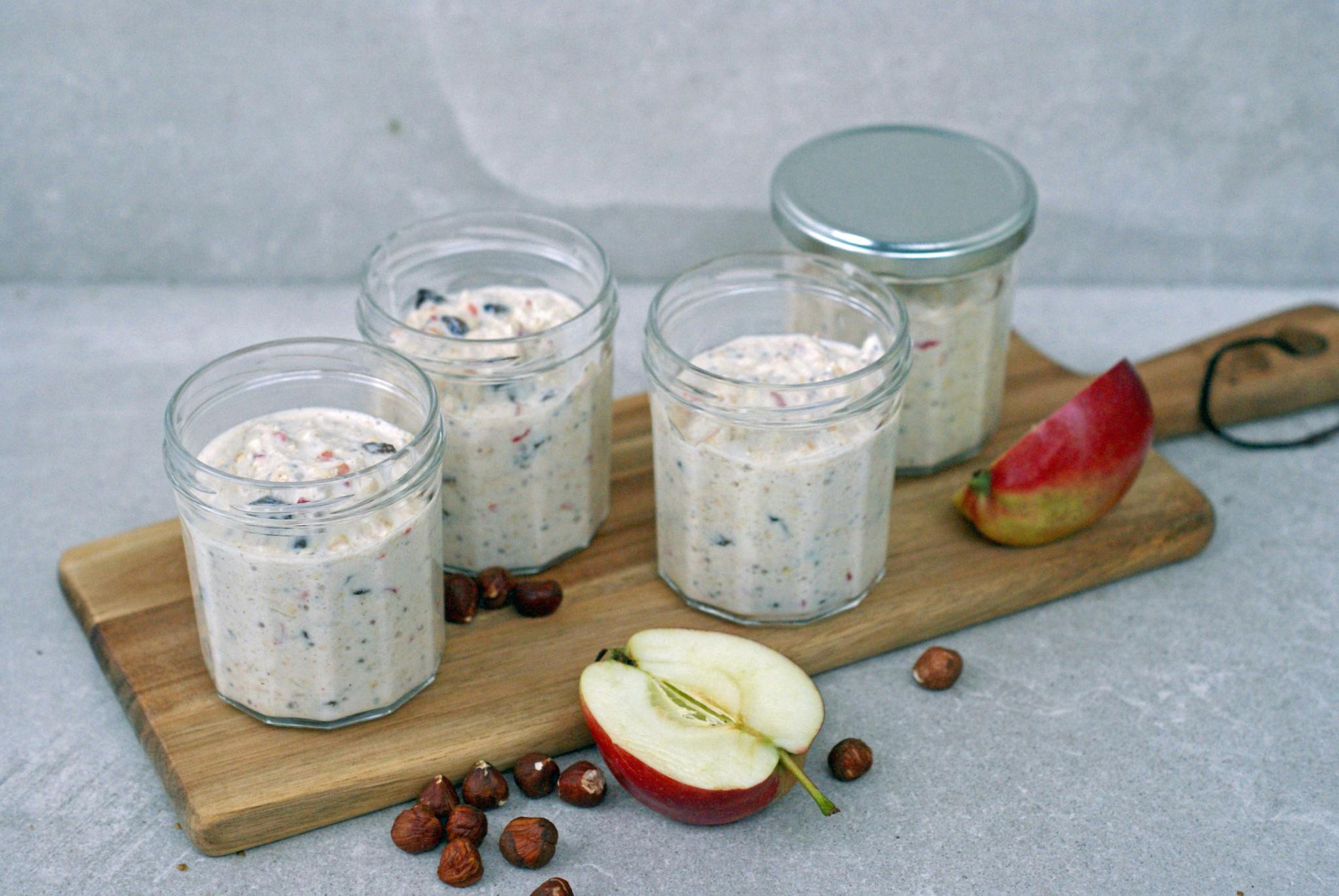 Grøten blir ferdig over natten: Kjøleskapsgrøt med müsli